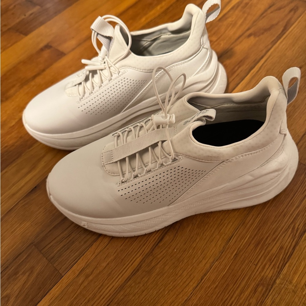 Women's White Leather Clove Sneakers